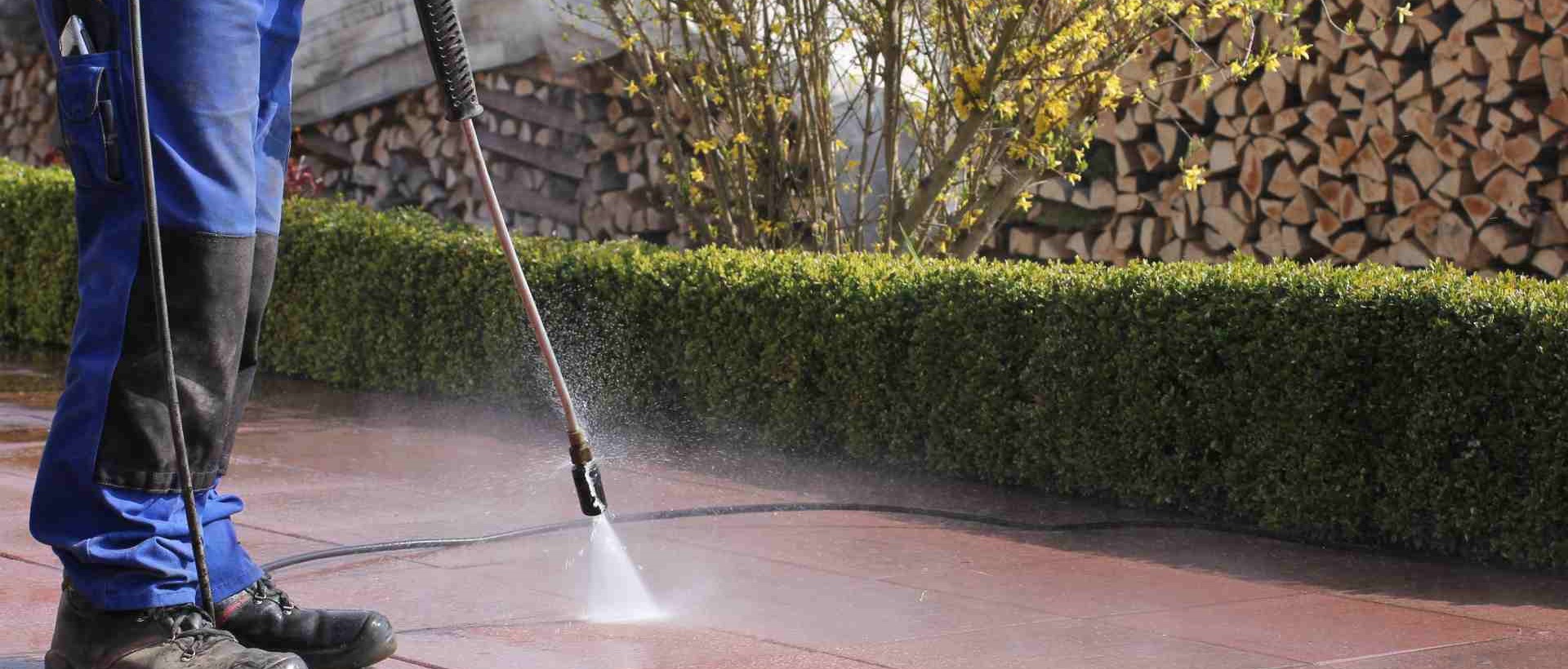 garden maintenance WC2